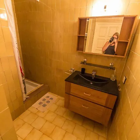 Apartment Escapade 2 *